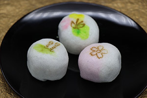 季節の薯蕷